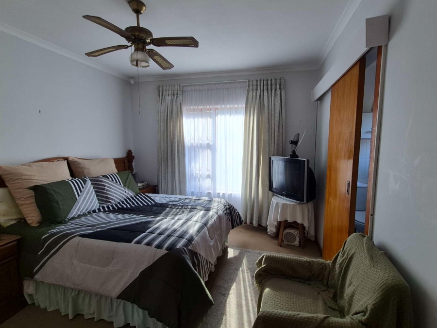 3 Bedroom Property for Sale in Kabega Park Eastern Cape